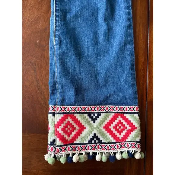Crown & Ivy Women's Cropped Embroidered Hem Tassel Jeans Size 8 - Picture 4 of 6